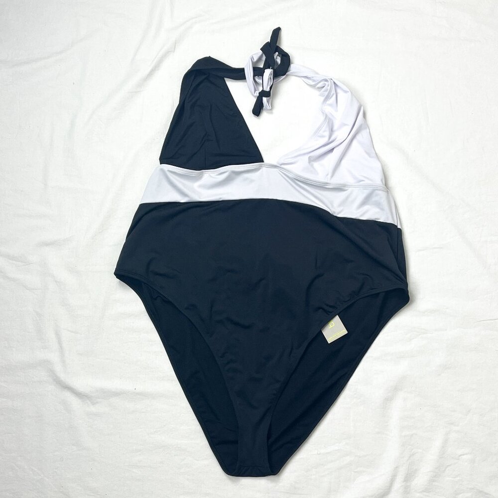 NWT Boohoo Plus Size 22 Color Block Black & White Plunge Swimsuit One-Piece BNWT